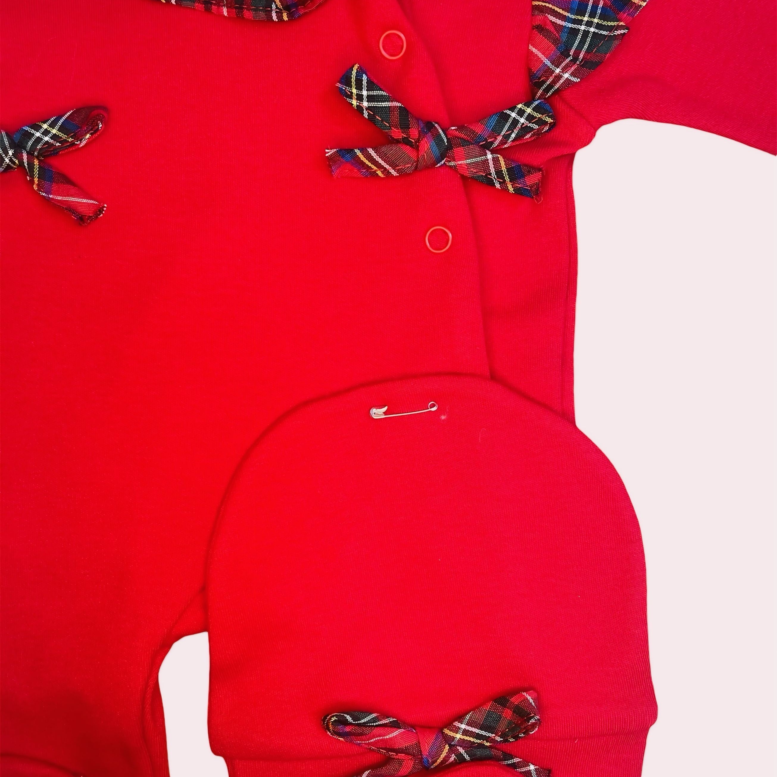 Rood Babyrompertje met Geruite Kraag en Muts