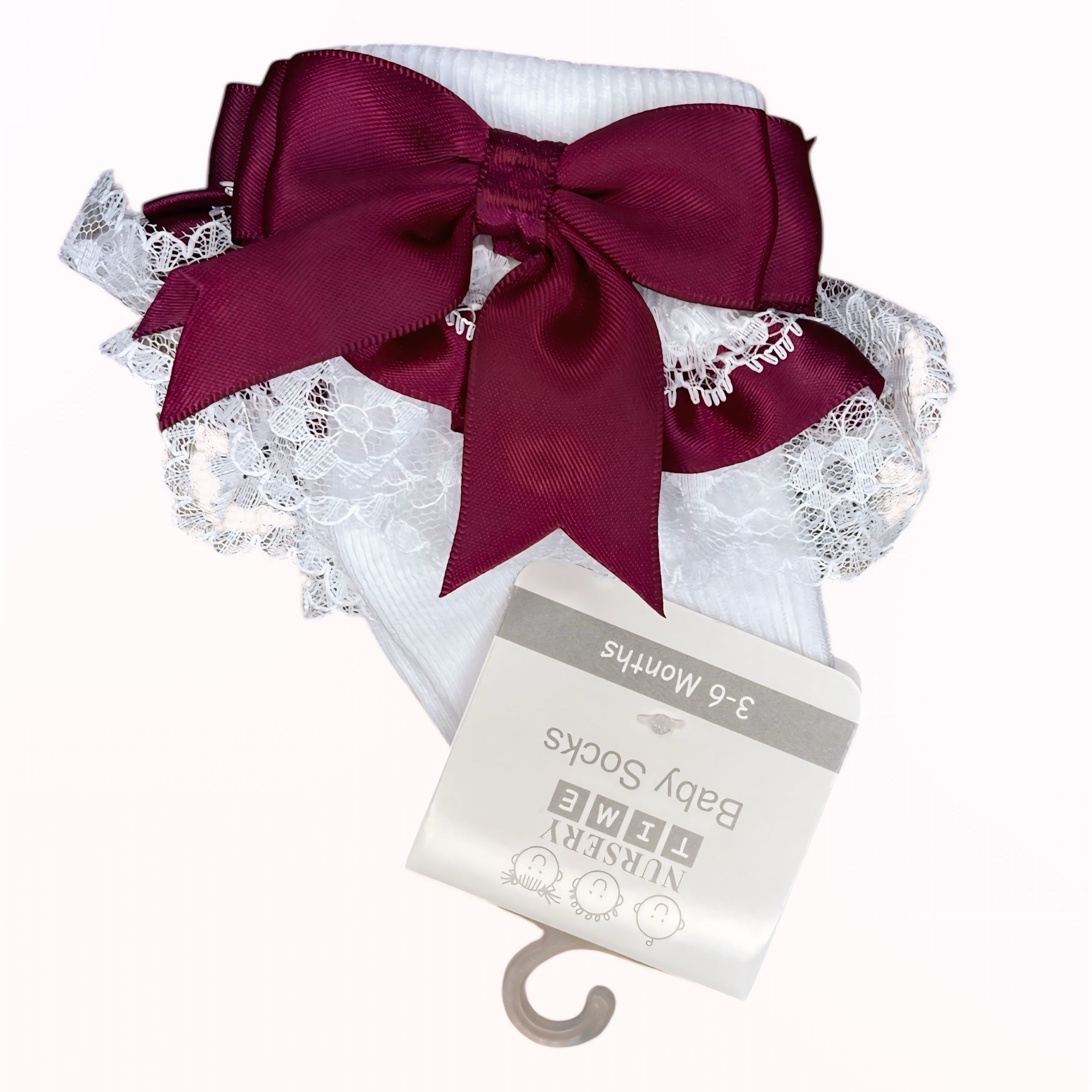Elegante Babysokjes met Bordeauxrode Strik en Kant