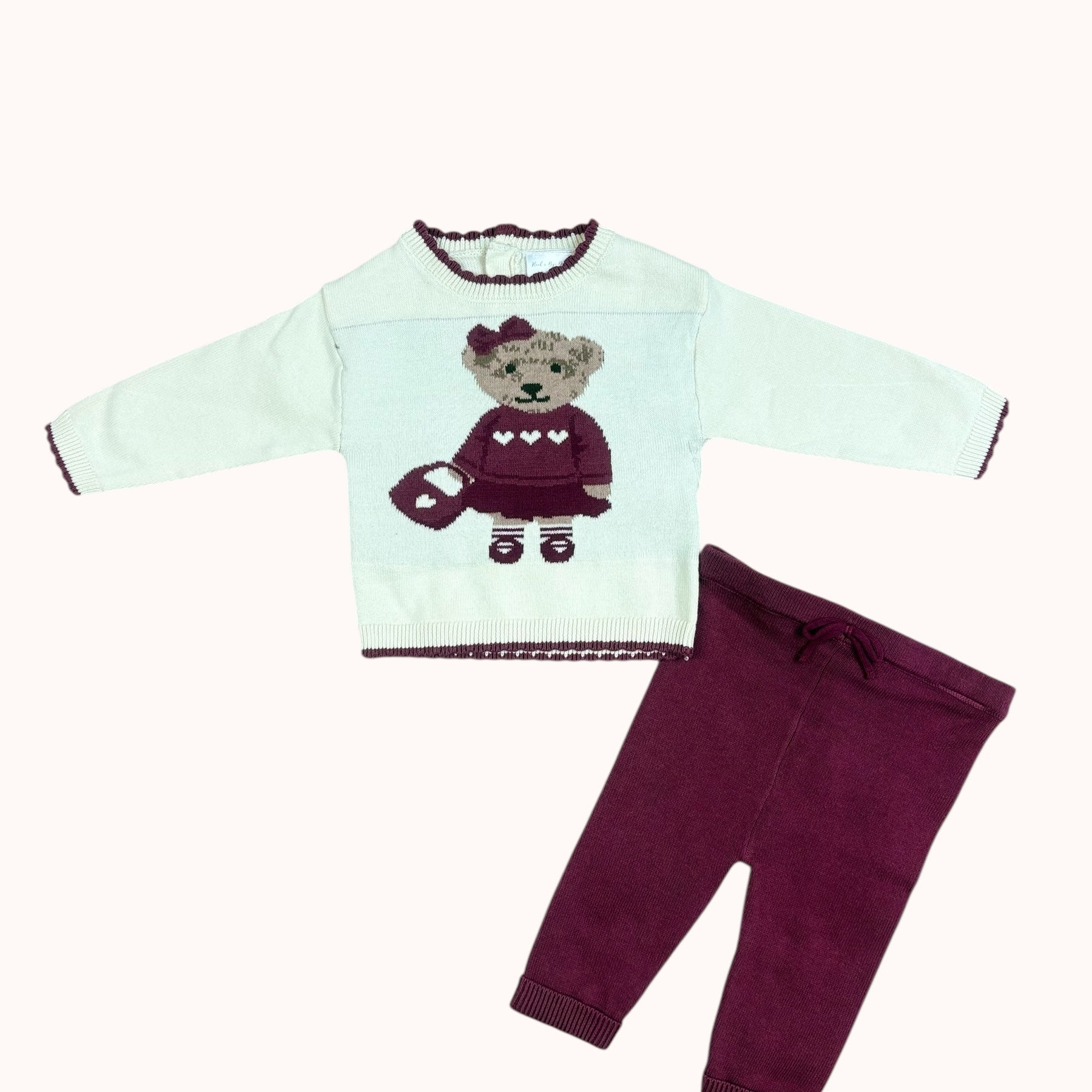 Gebreide baby meisjes set met beertje – Bordeaux & crème