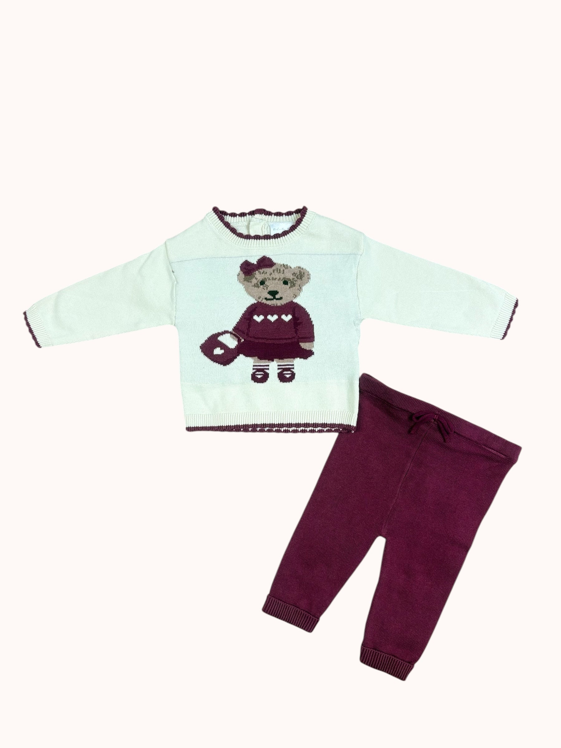 Gebreide baby meisjes set met beertje – Bordeaux & crème