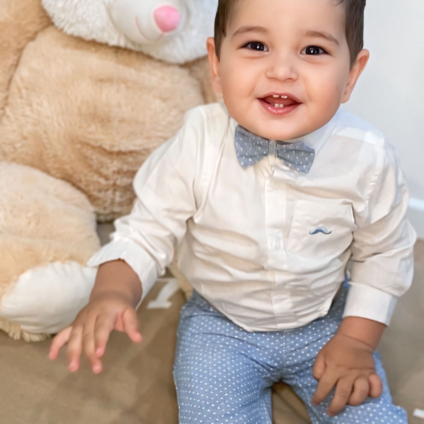 Feestelijk set hemd en jongen