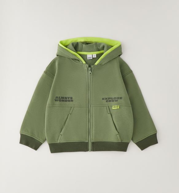Groene iDO jongens hoodie met rits, capuchon en neongele voering – vooraanzicht