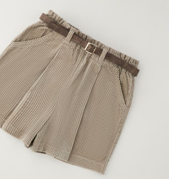 iDO beige meisjesshort detail met riem, gesp en ribcordstructuur