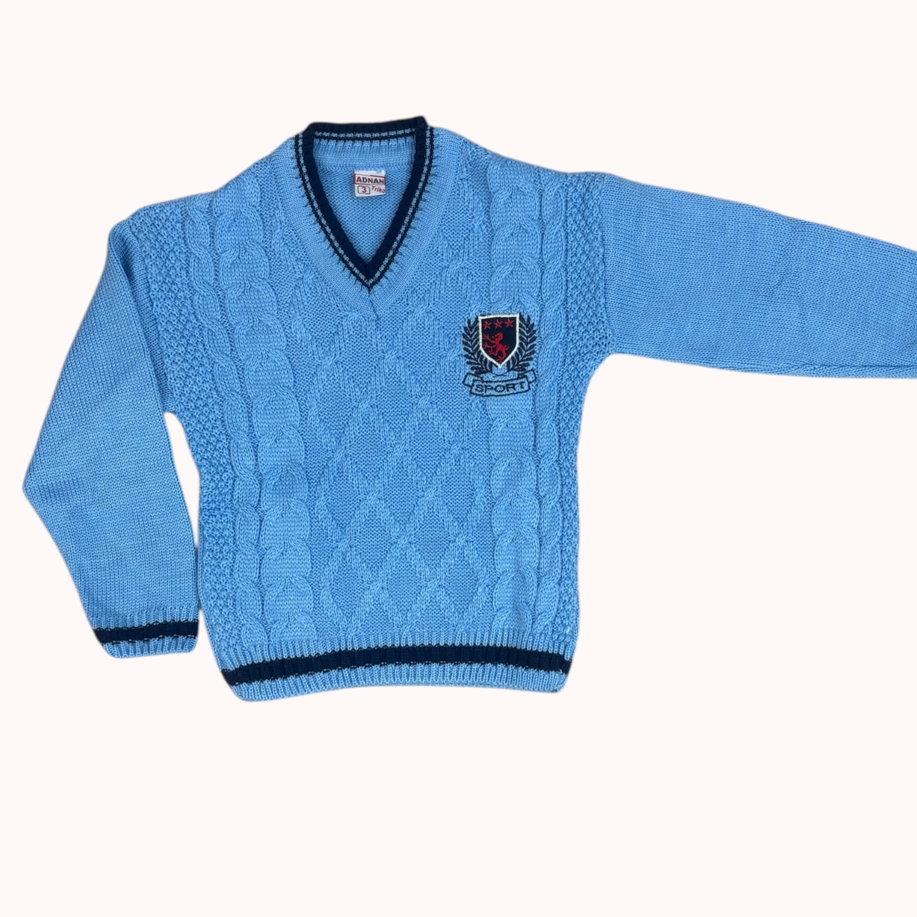 Lichtblauwe jongenstrui met V-hals