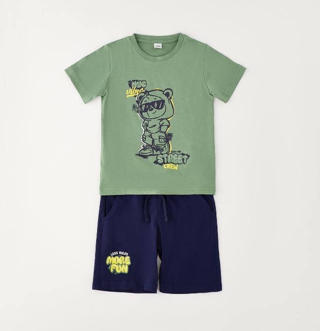 iDO tweedelige jongensset met groen T-shirt en donkerblauwe short