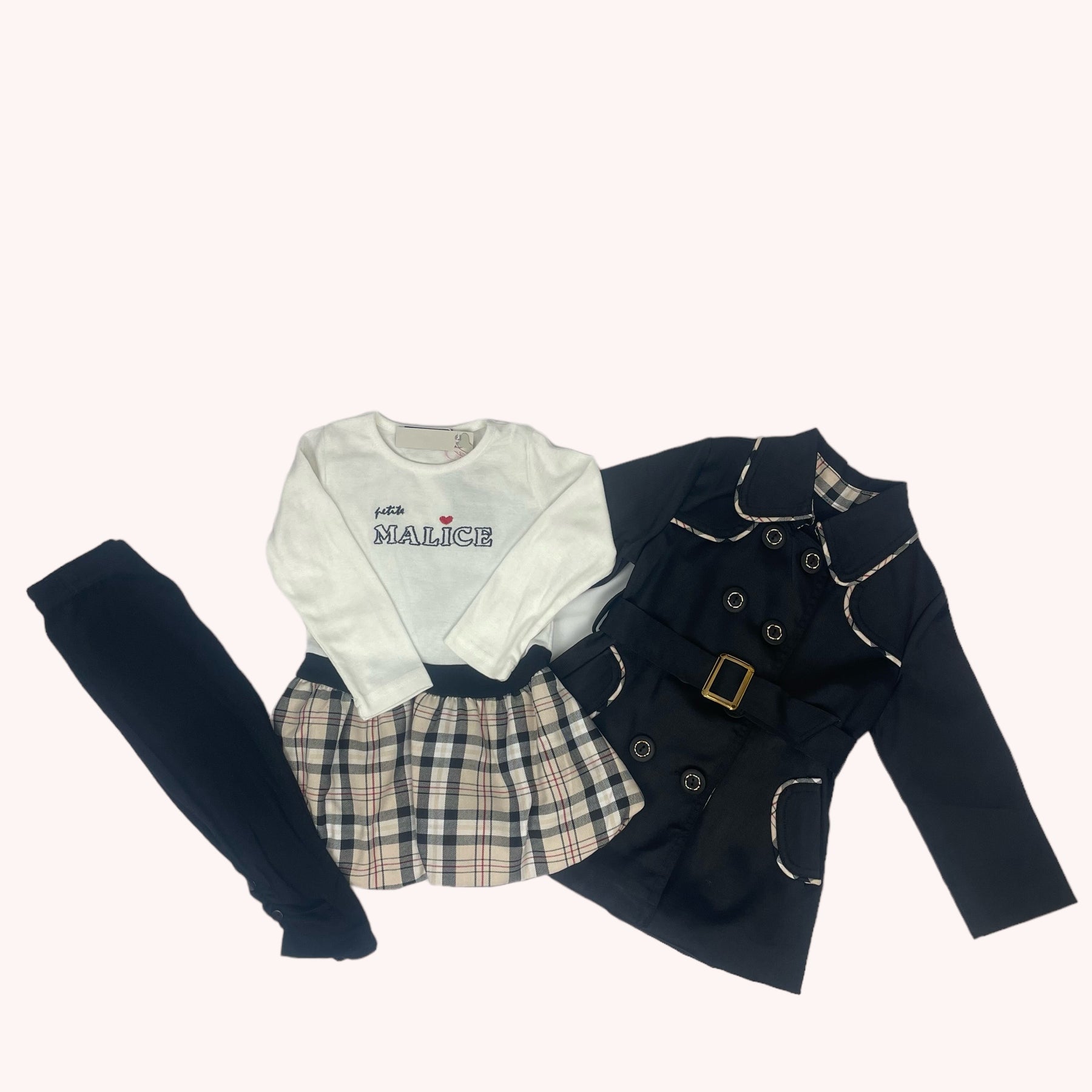 Zwarte trenchcoat + jurkje