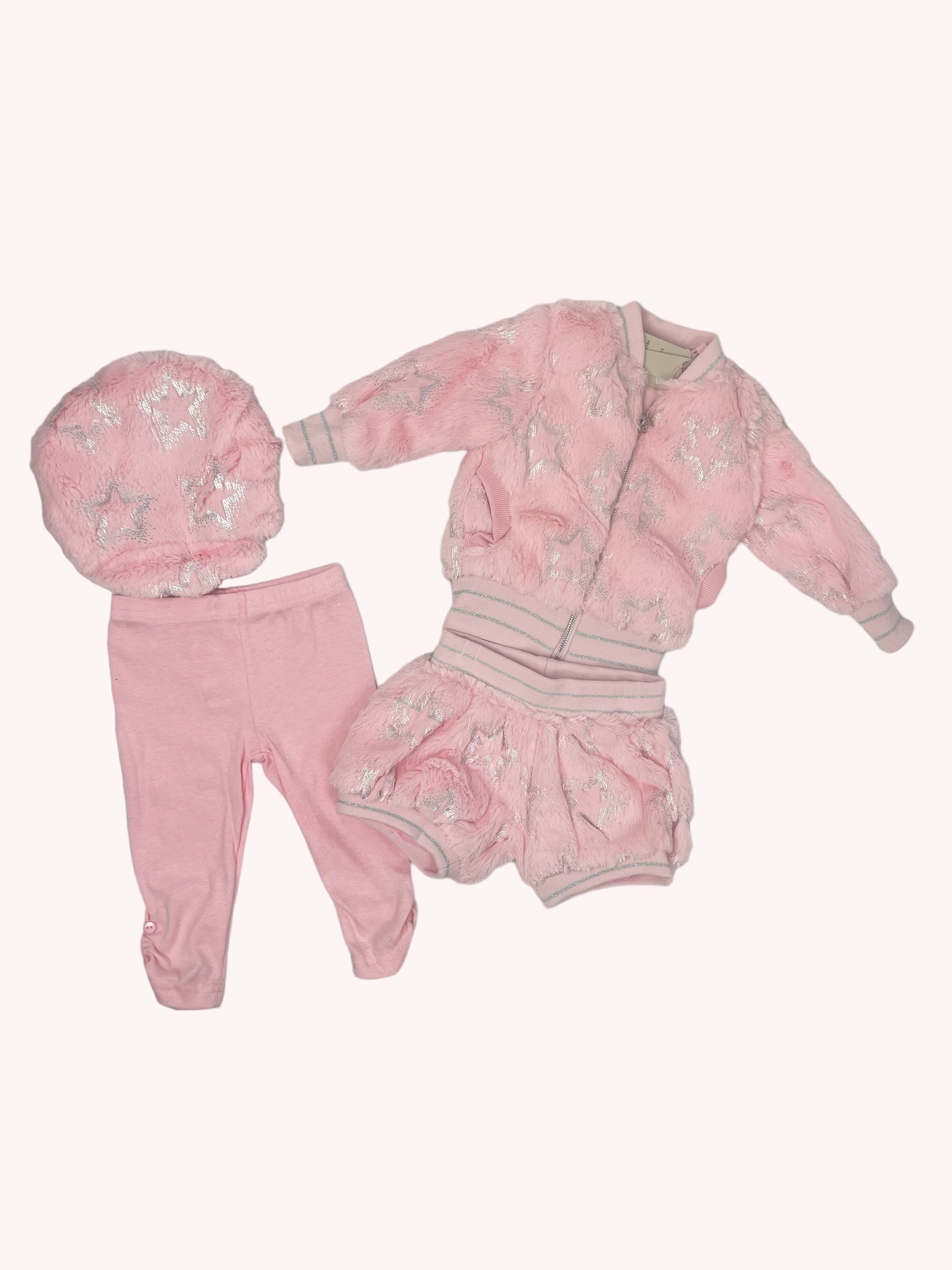 Roze vest, shortje en muts met glitter effect