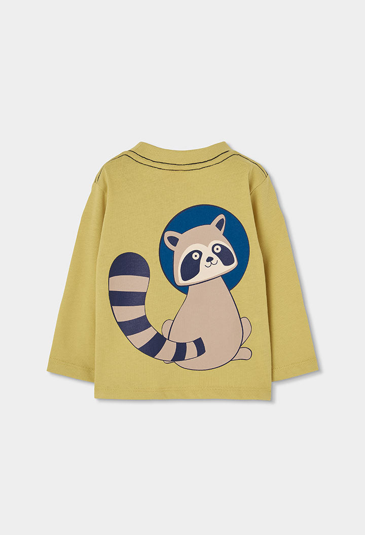 okergele Boboli jongenslongsleeve met grote wasbeer-print, achteraanzicht